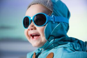 okulary-przeciwsloneczne-dla-niemowlat-uvok.pl