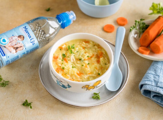 Zupka-ryzowa-z-kurczakiem-i-marchewka-1
